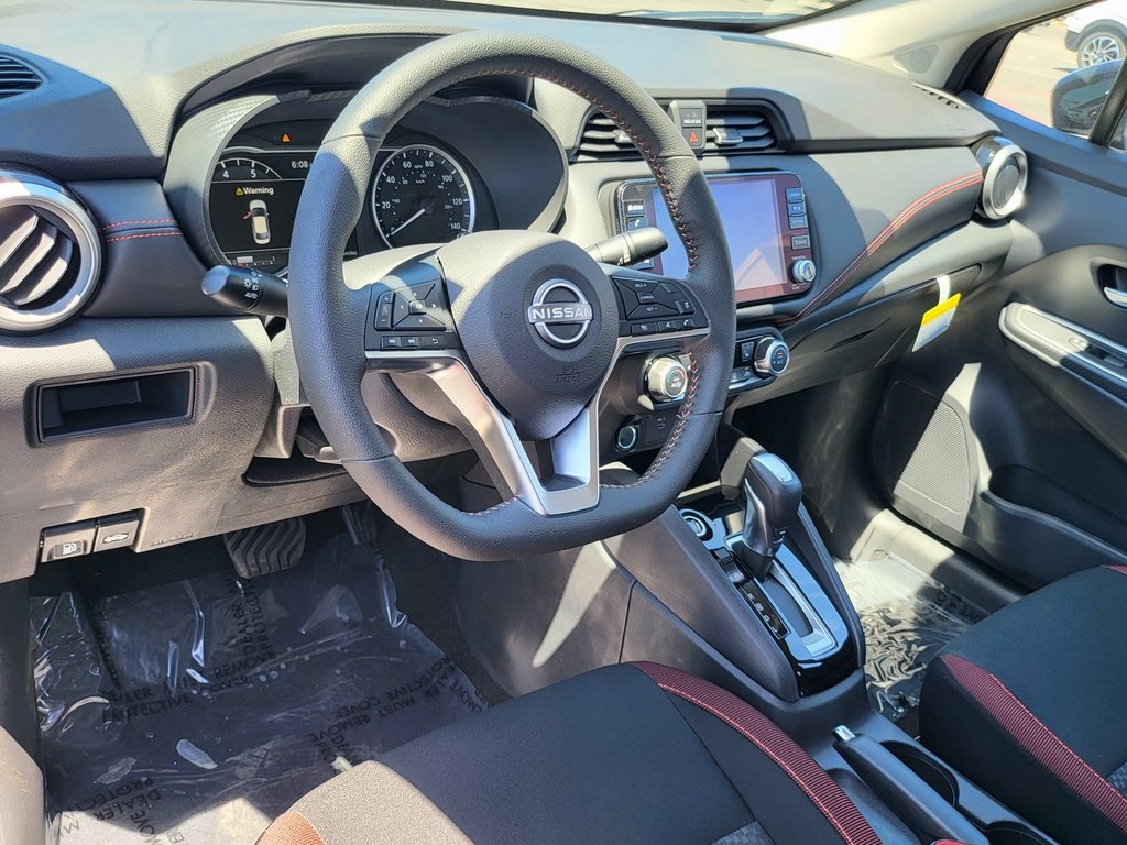 Vehicle image 16 of 25