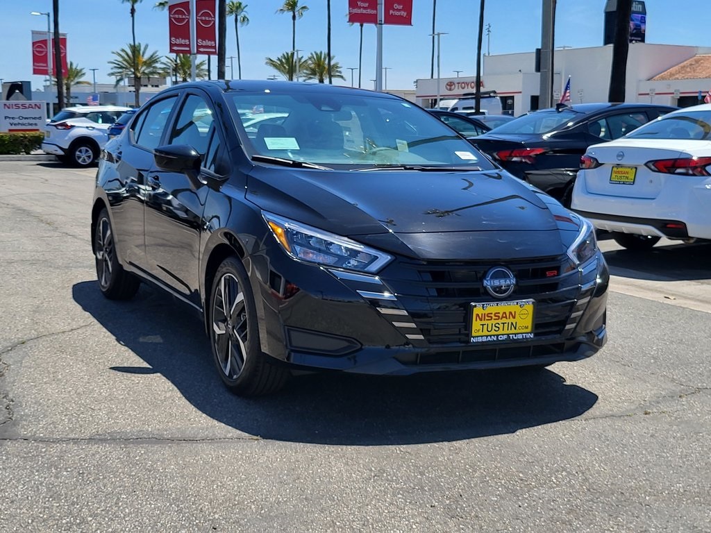 Vehicle image 4 of 25