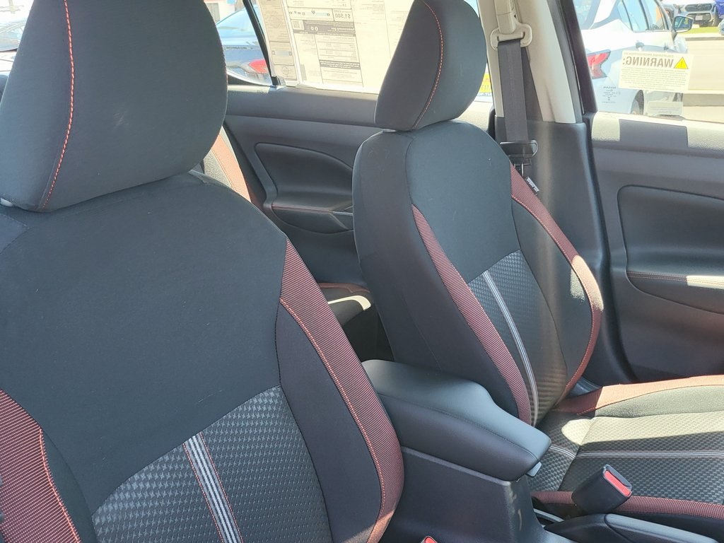 Vehicle image 13 of 25