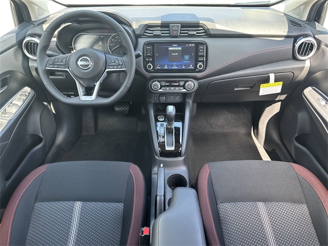 Vehicle image 10 of 32
