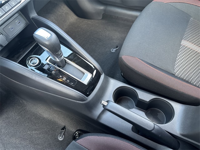 Vehicle image 16 of 32