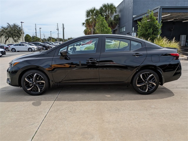 2025 Nissan Versa SR Image 9 of 29