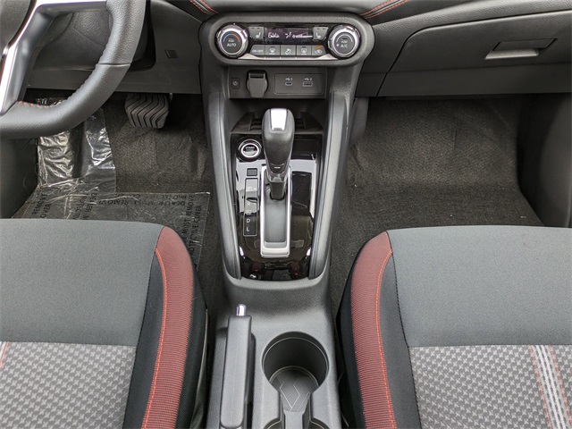 2025 Nissan Versa SR Image 20 of 29