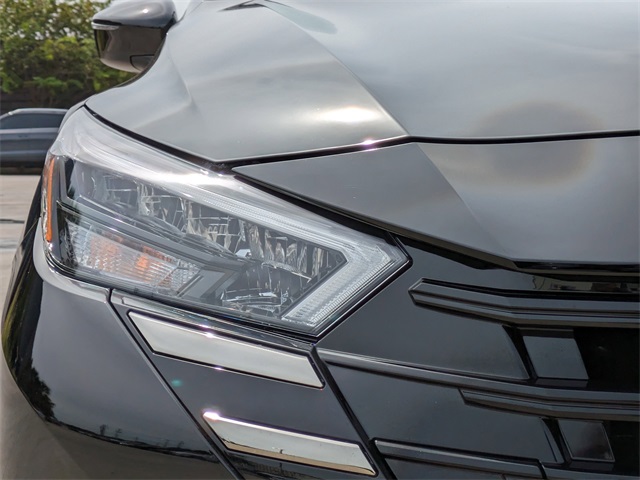 2025 Nissan Versa SR Image 25 of 29