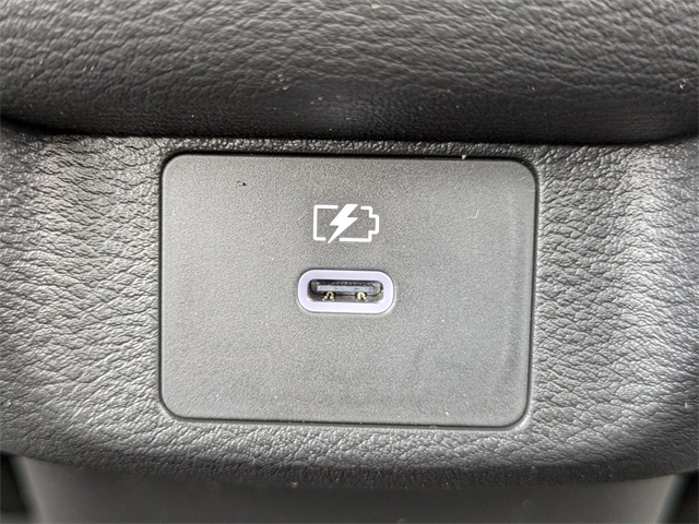 2025 Nissan Versa SR Image 23 of 29