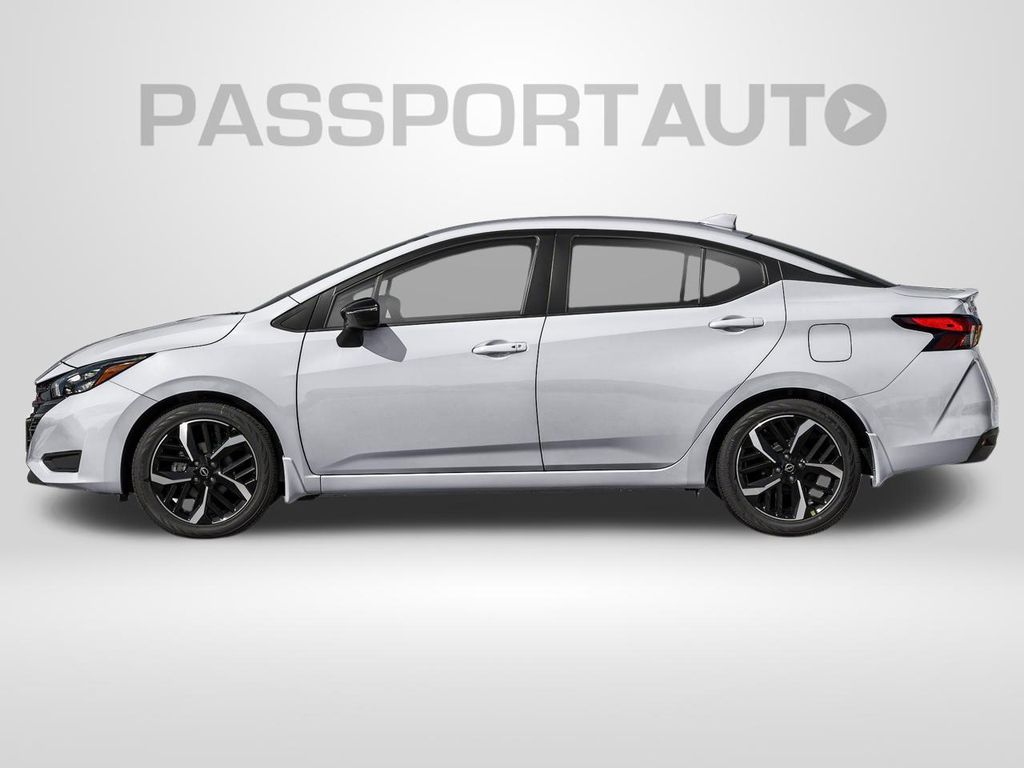 2025 Nissan Versa SR Image 3 of 11