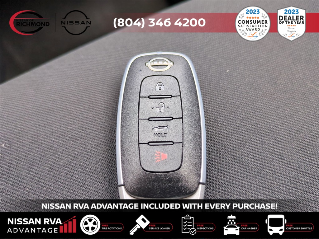Vehicle image 24 of 27
