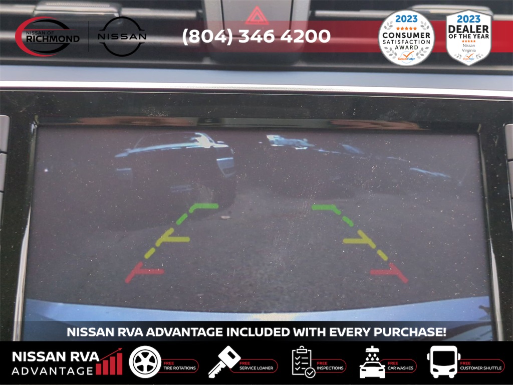 Vehicle image 15 of 27