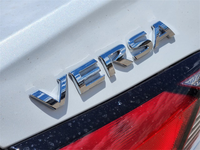 Vehicle image 21 of 22