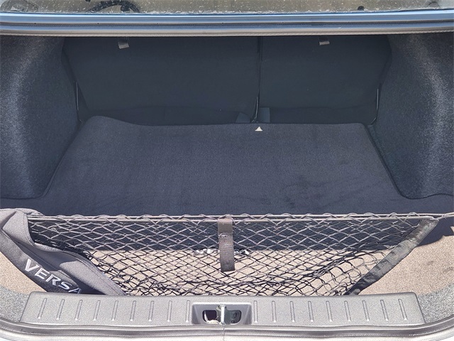 Vehicle image 8 of 22