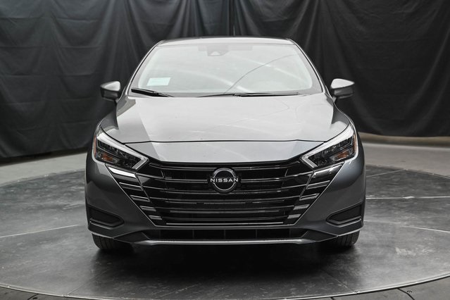 Vehicle image 2 of 32