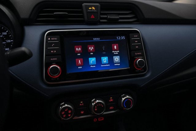 Vehicle image 31 of 32