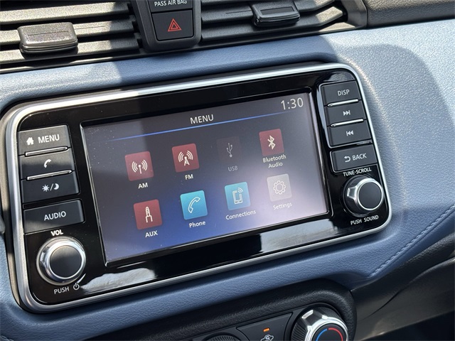 Vehicle image 16 of 21