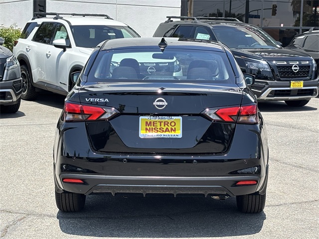 Vehicle image 6 of 21