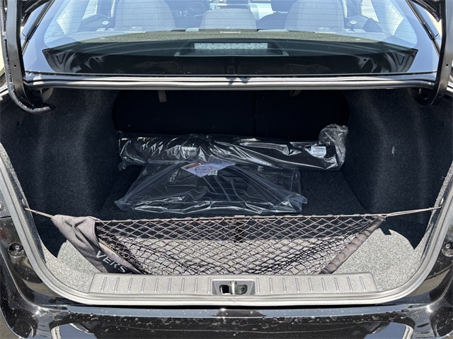 Vehicle image 12 of 21