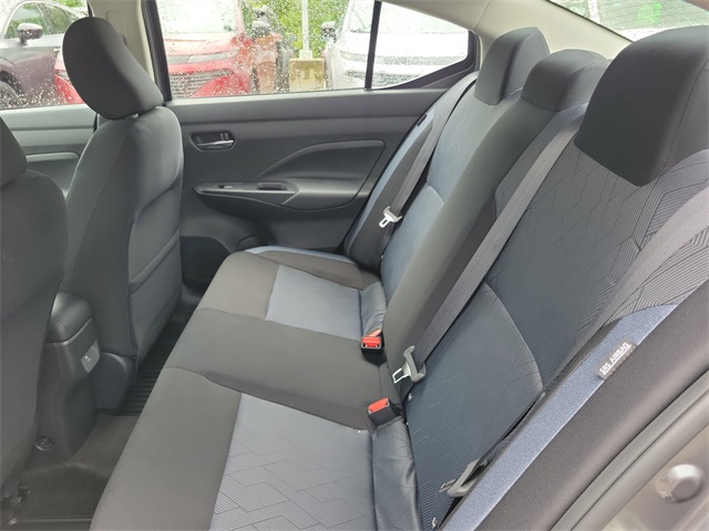 Vehicle image 7 of 25