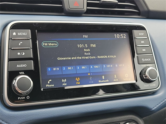 Vehicle image 14 of 25