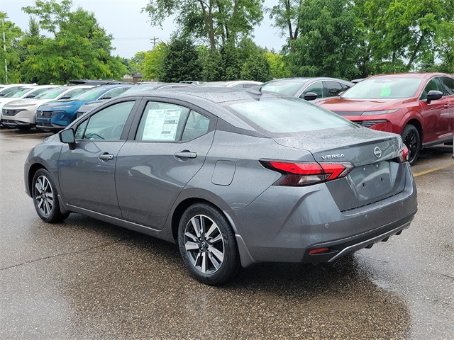 Vehicle image 4 of 25