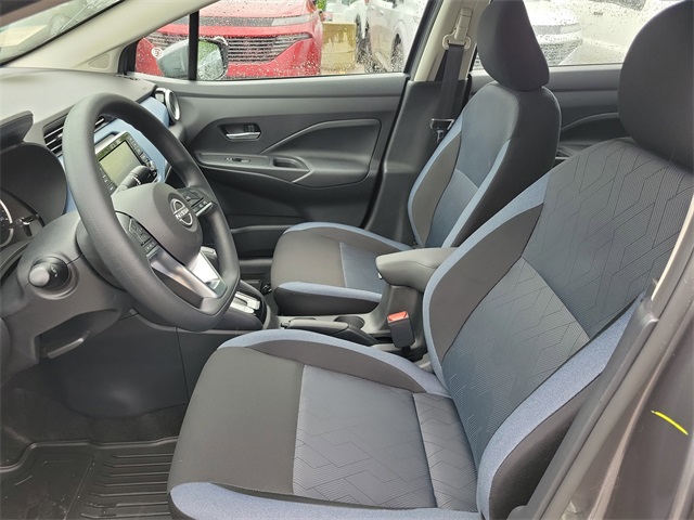 Vehicle image 9 of 25