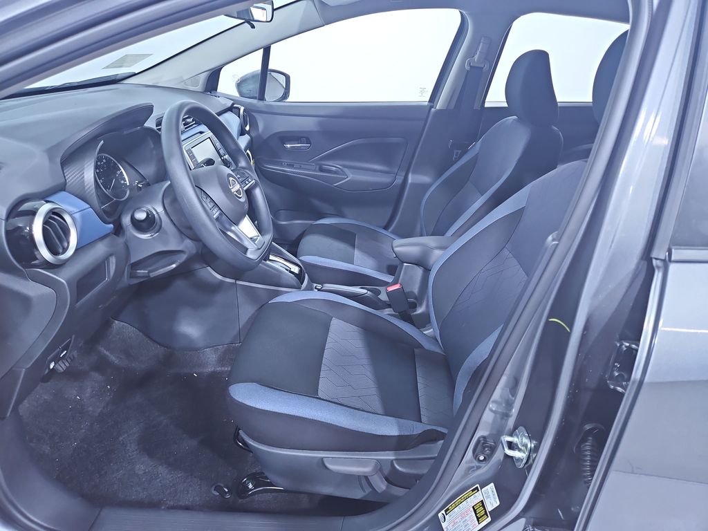 2025 Nissan Versa SV Image 14 of 28