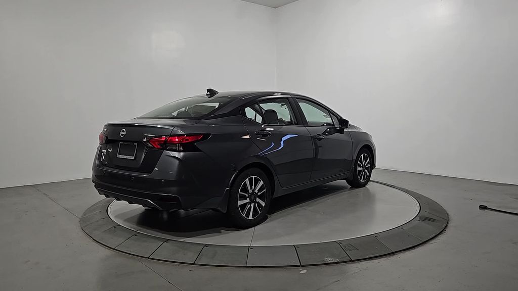 2025 Nissan Versa SV Image 5 of 28