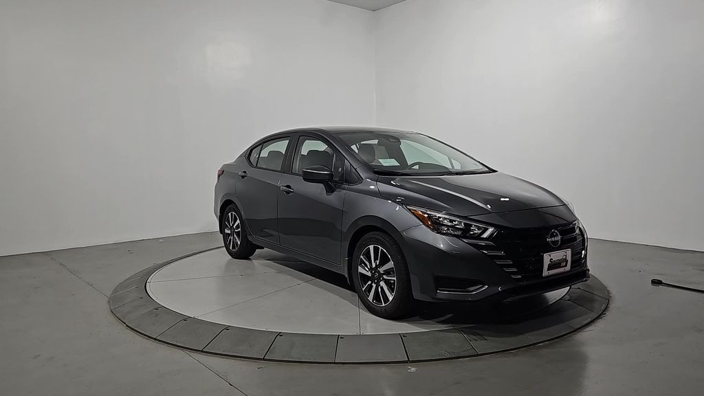 2025 Nissan Versa SV Image 3 of 28