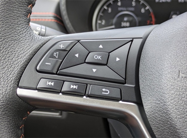 2025 Nissan Versa SV Image 21 of 29