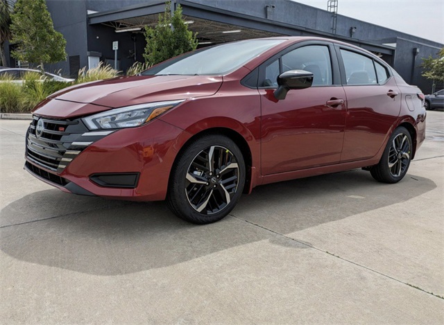 2025 Nissan Versa SV Image 1 of 29