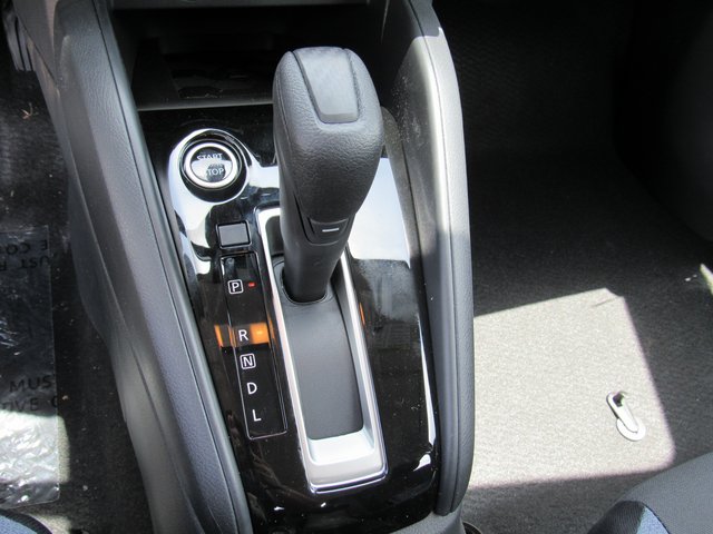 2025 Nissan Versa SV Image 33 of 36