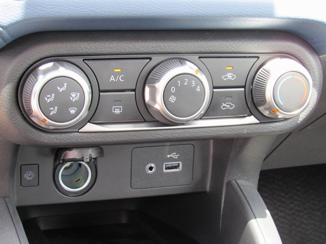 2025 Nissan Versa SV Image 36 of 36