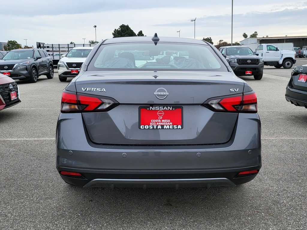 Vehicle image 7 of 23