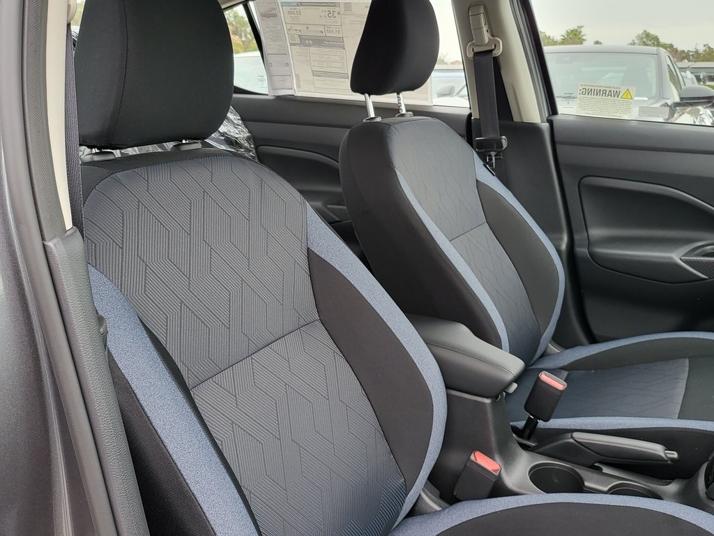 Vehicle image 11 of 23