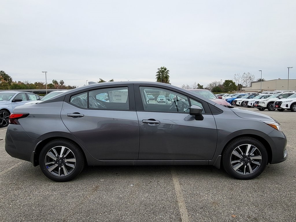 Vehicle image 5 of 23