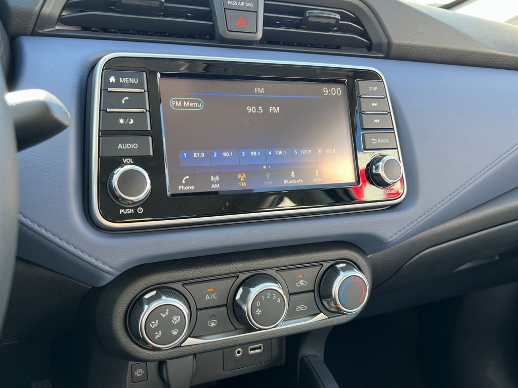 Vehicle image 19 of 22