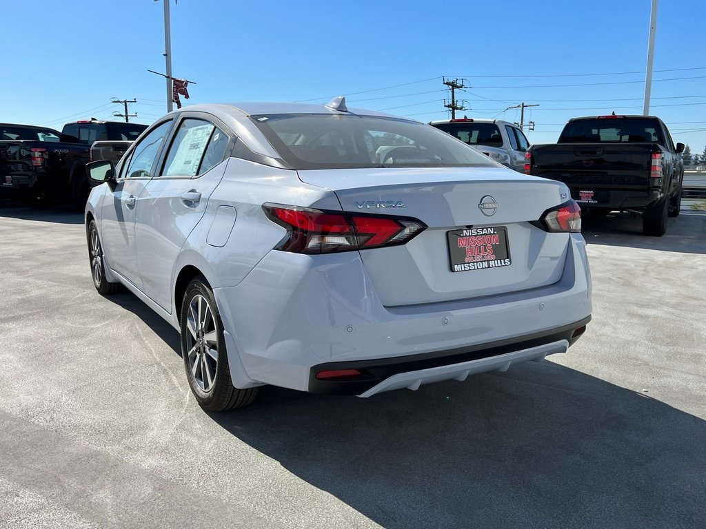 Vehicle image 8 of 22