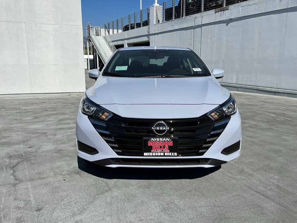 Vehicle image 3 of 22