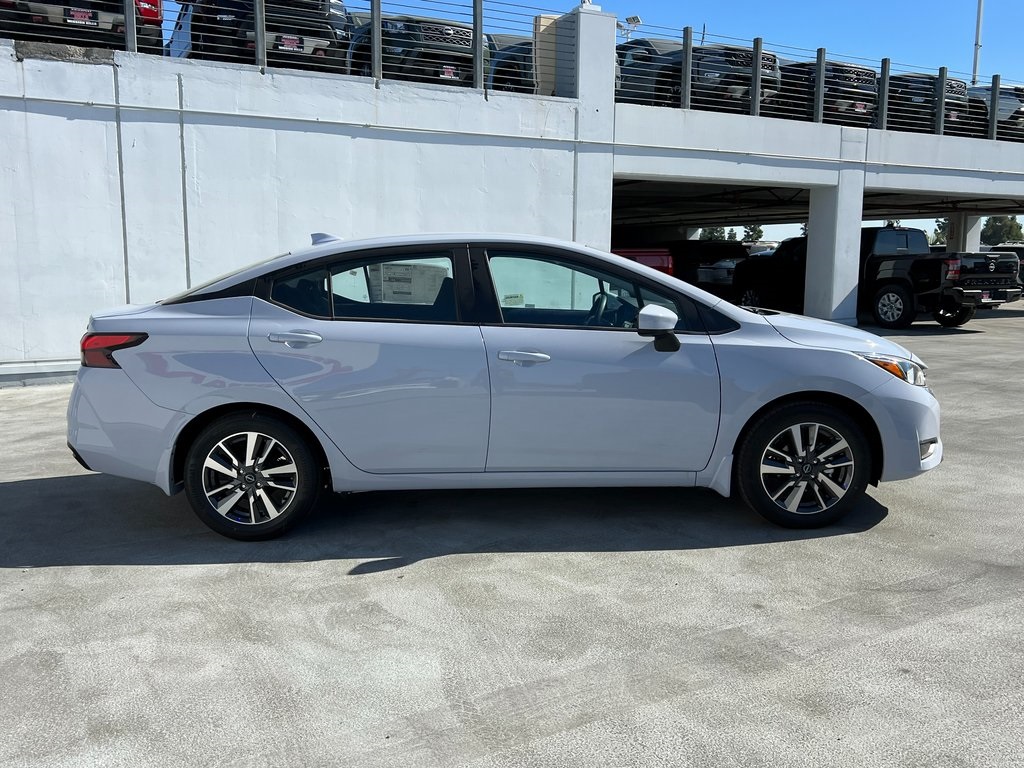 Vehicle image 5 of 22