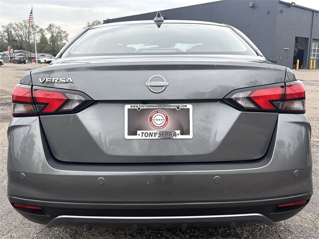 Vehicle image 7 of 40