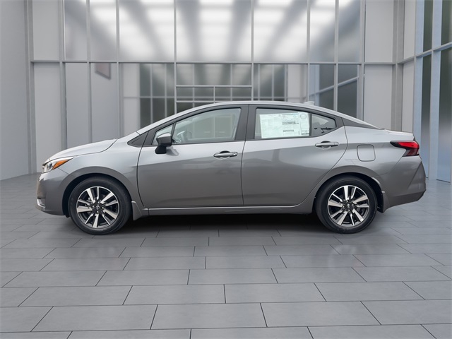 Vehicle image 10 of 40