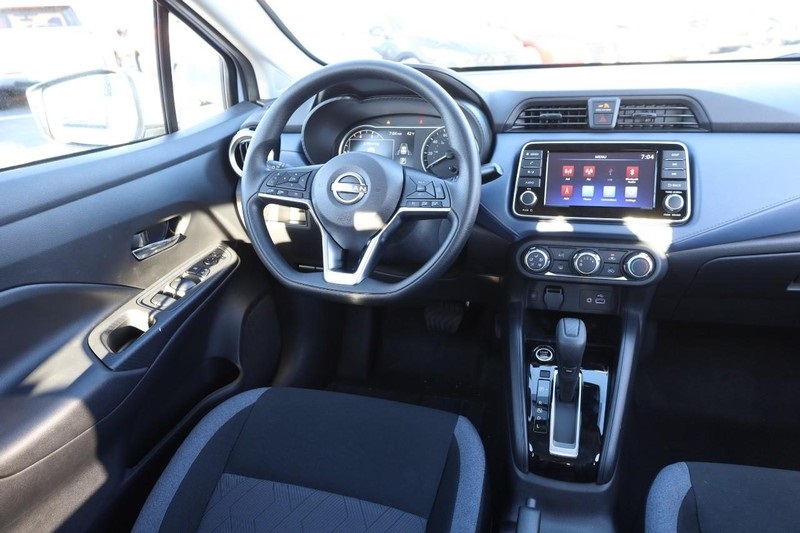 Vehicle image 20 of 26