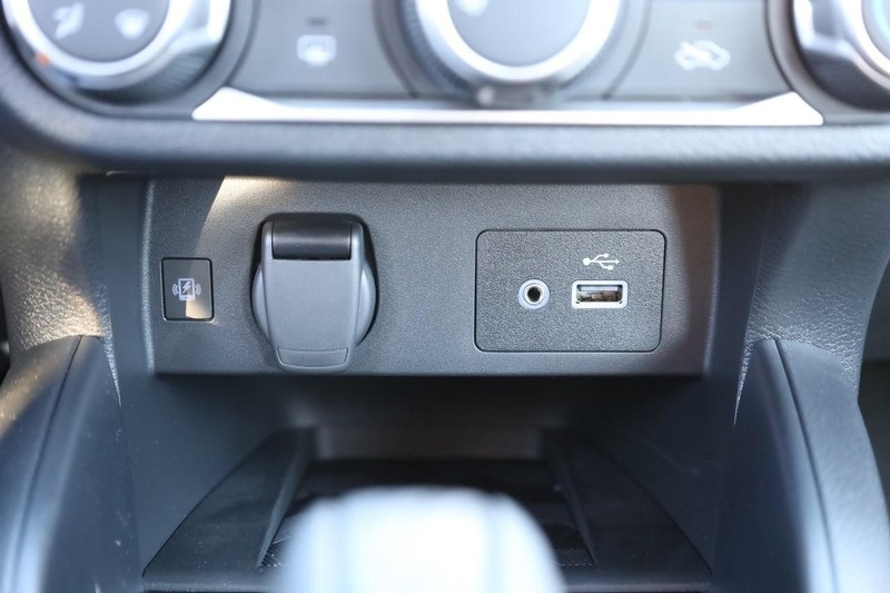 Vehicle image 16 of 26