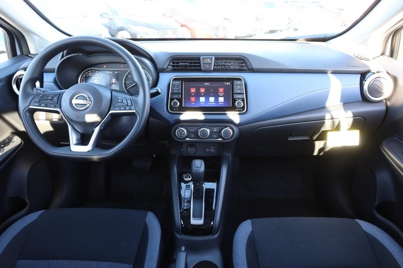 Vehicle image 19 of 26