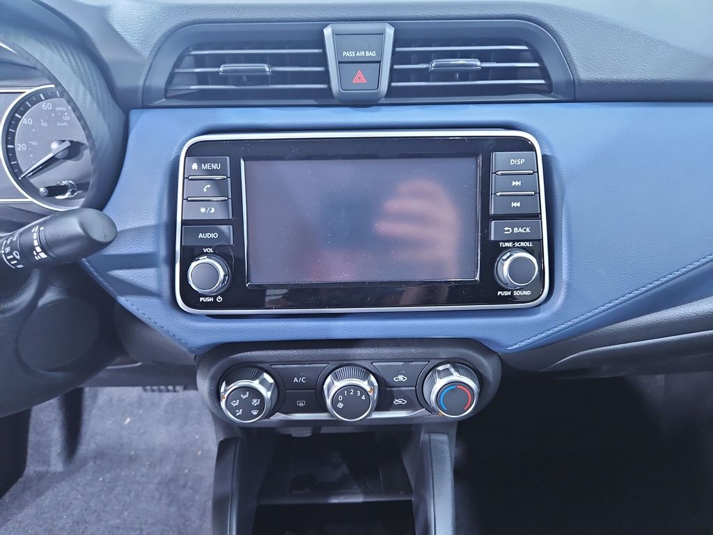 2025 Nissan Versa SV Image 20 of 29