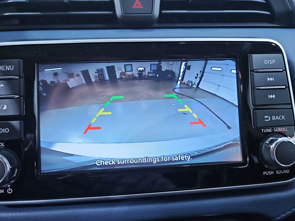 2025 Nissan Versa SV Image 19 of 29