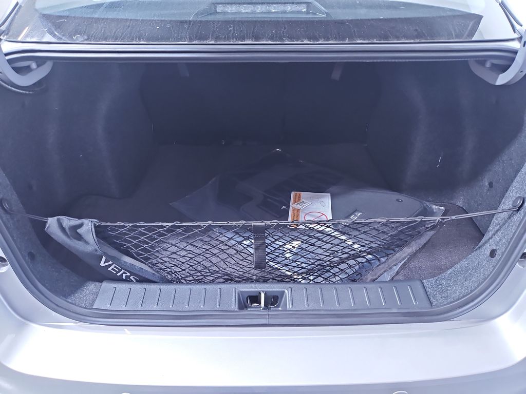 2025 Nissan Versa SV Image 11 of 29