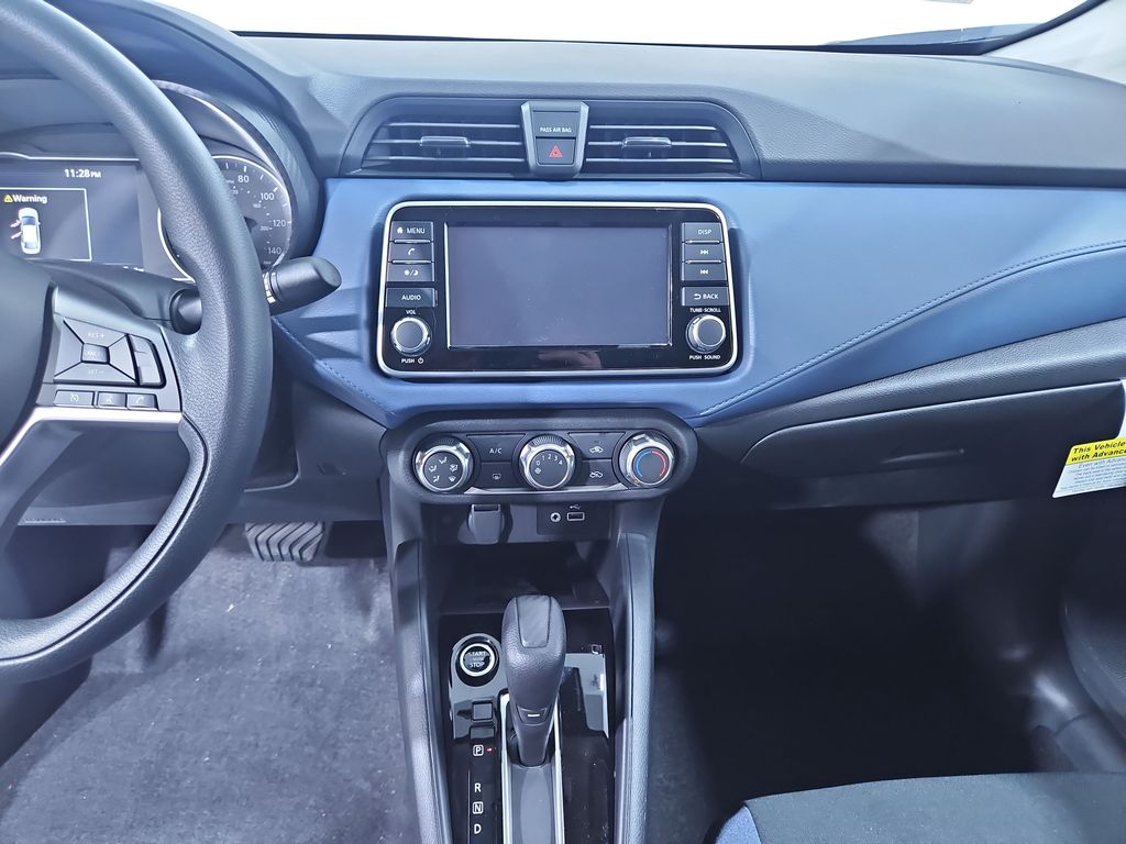 2025 Nissan Versa SV Image 15 of 29