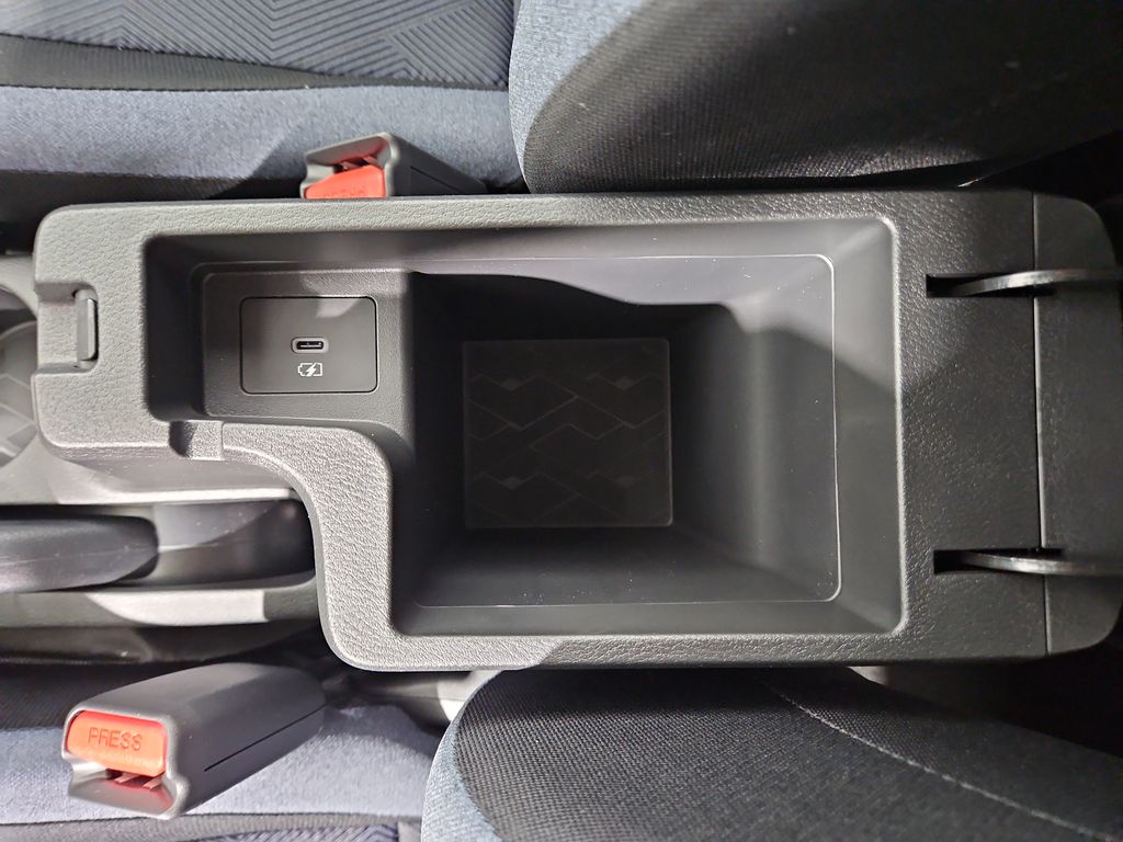 2025 Nissan Versa SV Image 25 of 29