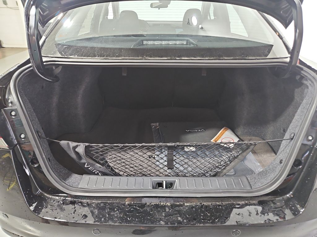 2025 Nissan Versa SV Image 12 of 29