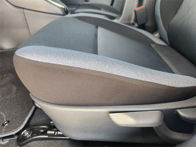 Vehicle image 20 of 21