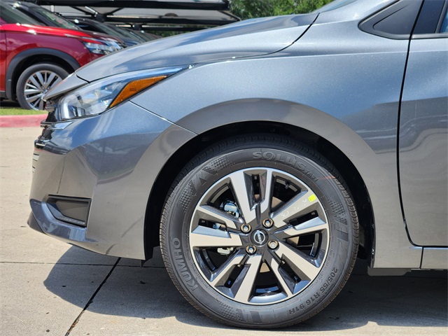 Vehicle image 7 of 21